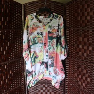 Plus Size Graphic Blouse